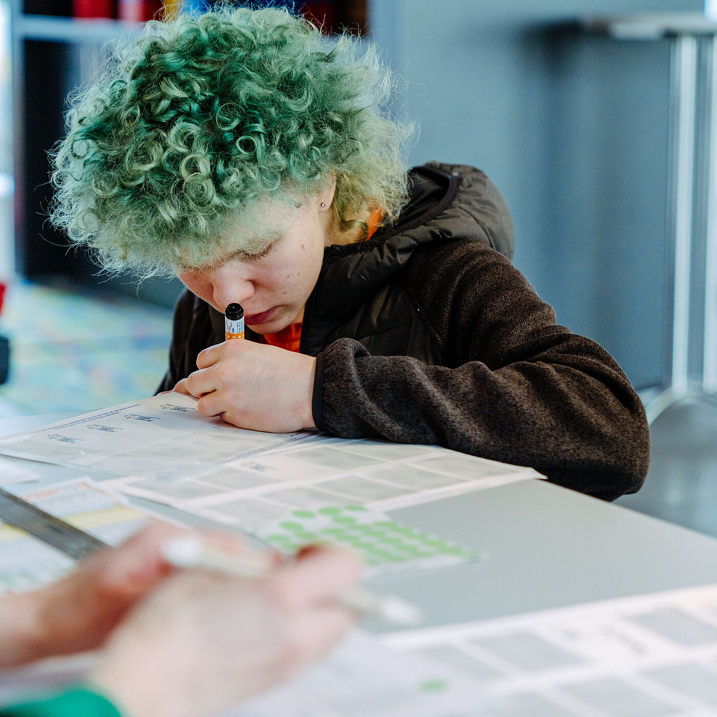 Anmeldung Landesjugendversammlung 2026 Ein Teilnehmender trägt sich bei der Anmeldung bei der Landesjugendversammlung 20226 ein.